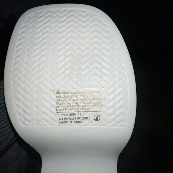 White Amazing Lace “Just Hanging Out” Platform Shoes. - Picture 4 of 4